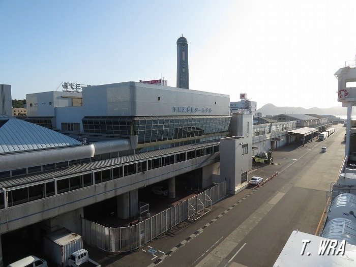 関釜フェリーはまゆうから見た下関港国際ターミナル