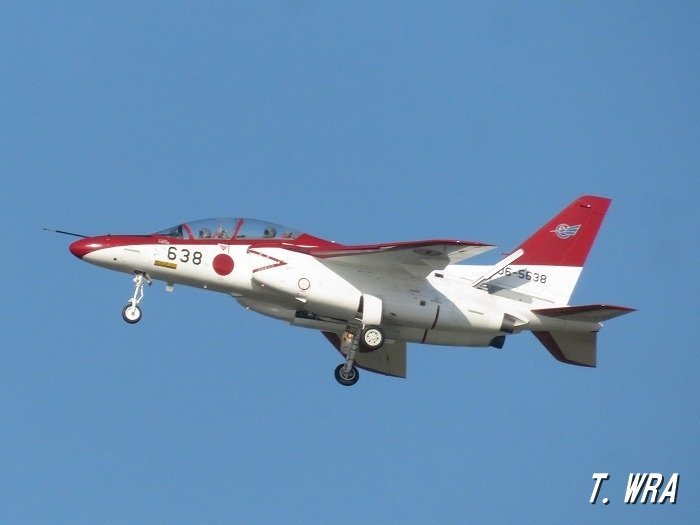 遠賀町上空を航行する航空自衛隊T-4（638）